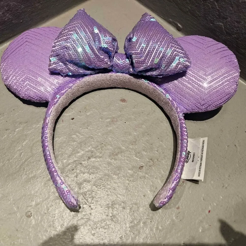 Disney Minnie Mouse Ears Irisdescent Lavender Purple and Sequins Headband